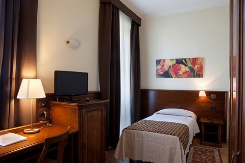 Hotel & Centro - Stazione Porta Susa Turijn