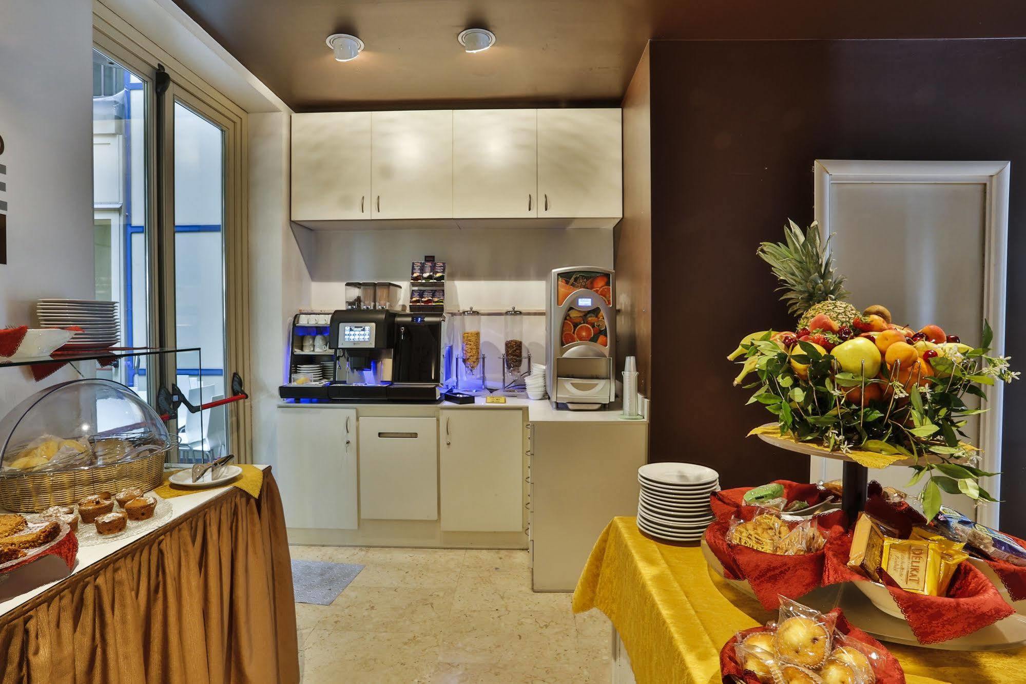 Hotel & Centro - Stazione Porta Susa 3*