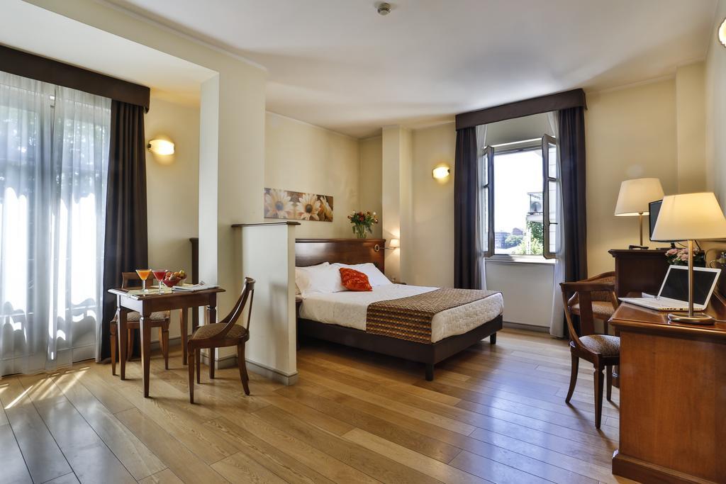 Hotel & Centro - Stazione Porta Susa Turin