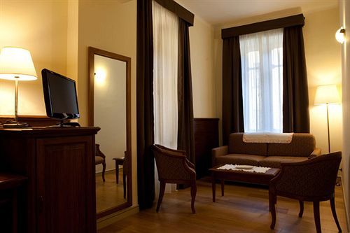 Hotel & Centro - Stazione Porta Susa Turin